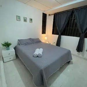 Independientes Cerca Al Aeropuerto 3 Guest house